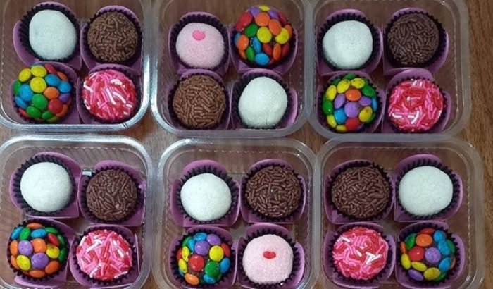 ajuda para estar ajudando a pagar curso de administracaor