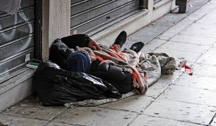 Ajude um Ex-Viciado a Abrir uma Barbearia e Mudar de Vida