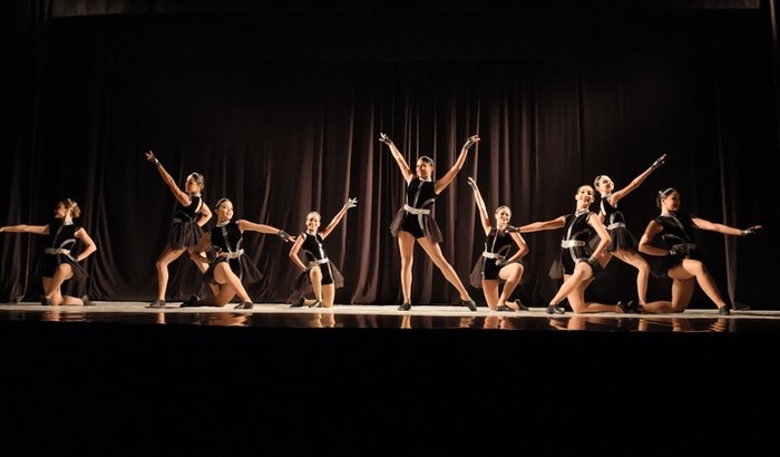 Ajude as bailarinas a participarem da Competição de Dança!