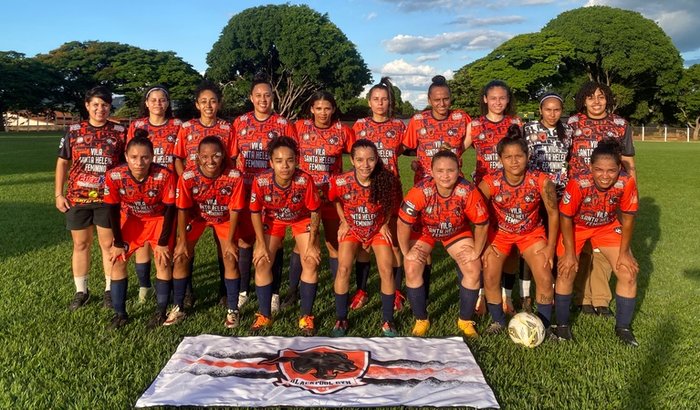 AJUDE BLACKPOOL FUTEBOL FEMININO PARA COMPRA DE UNIFORME