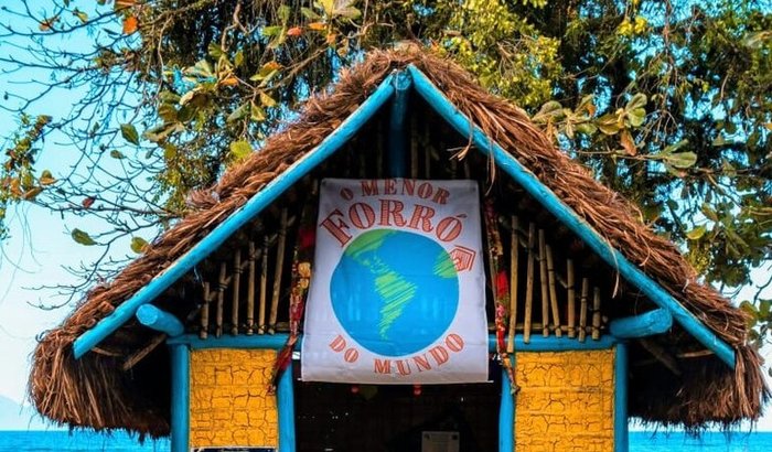 O Menor Forró do Mundo! Bora Fazer Acontecer!