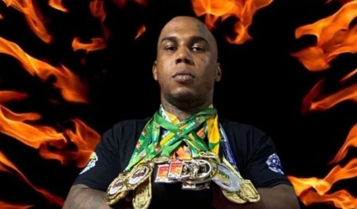 Ajuda para IZIOUFIRE🔥🥊