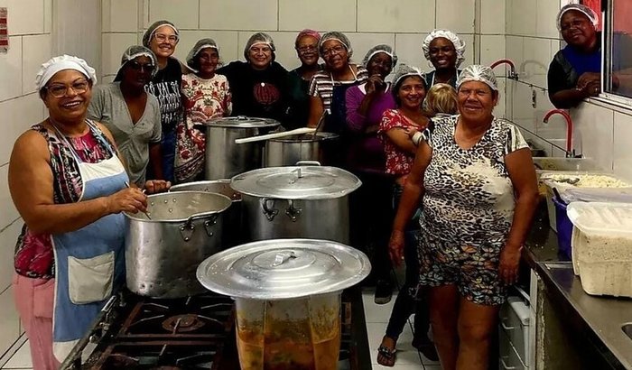 Panela de pressão associação de mulheres Maria da Glória