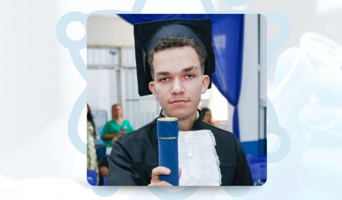 Comprar um computador novo para auxiliar na faculdade