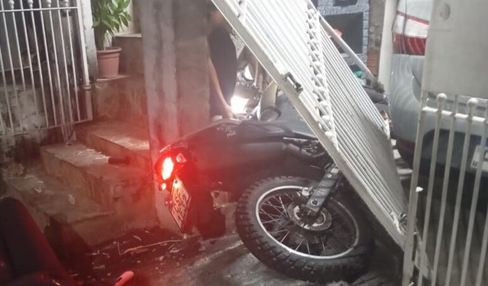 Ajuda para motogirl que teve a moto destruída após tentativa de assalto