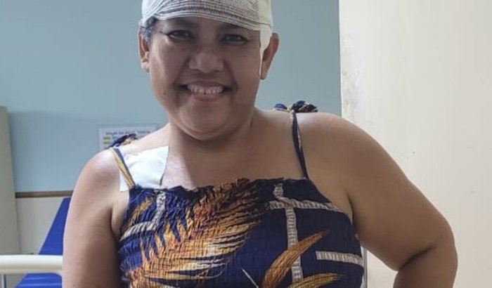Ajude minha mãe a fazer uma cirurgia urgente no cérebro e nariz