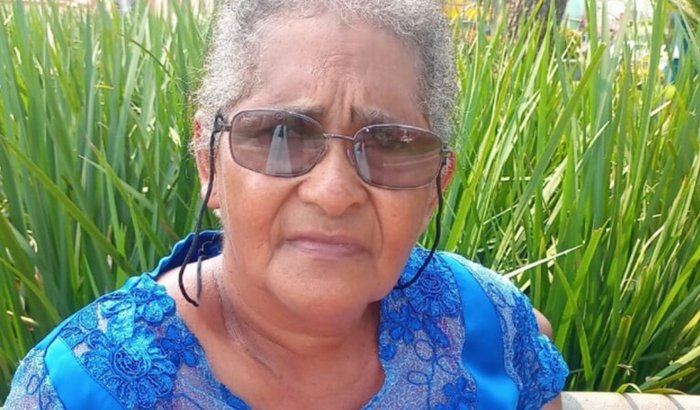 Ajudar na cirurgia da Ester Rodrigues