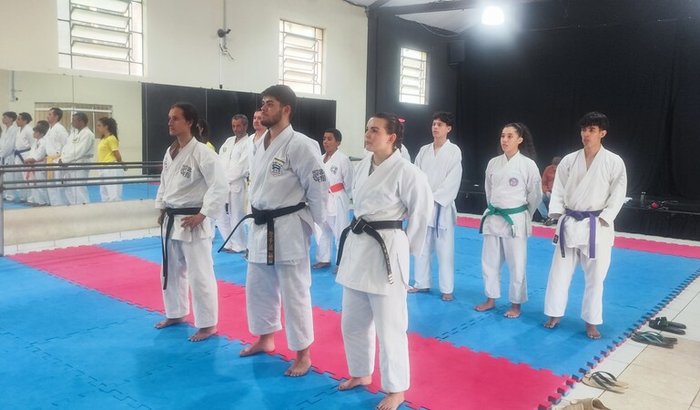 Tigre branco inscrição ACAK