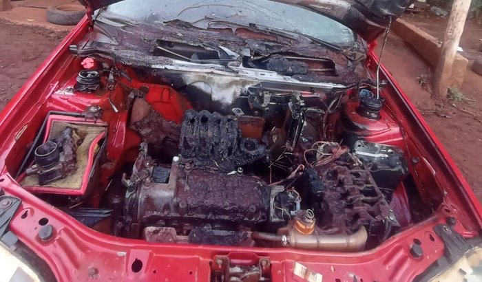 Ajude uma família em que o carro pegou fogo