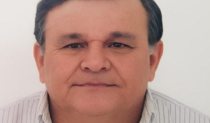 Ajuda para cirurgia do olho de Djalma