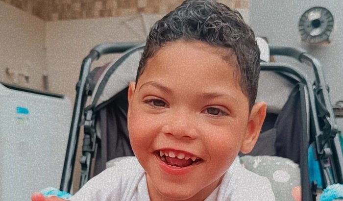 Ajude na cadeira de rodas do Heitor