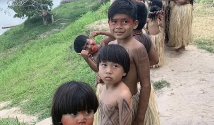 Transforme Vidas: Banheiro Coletivo para a Comunidade Shanenawa