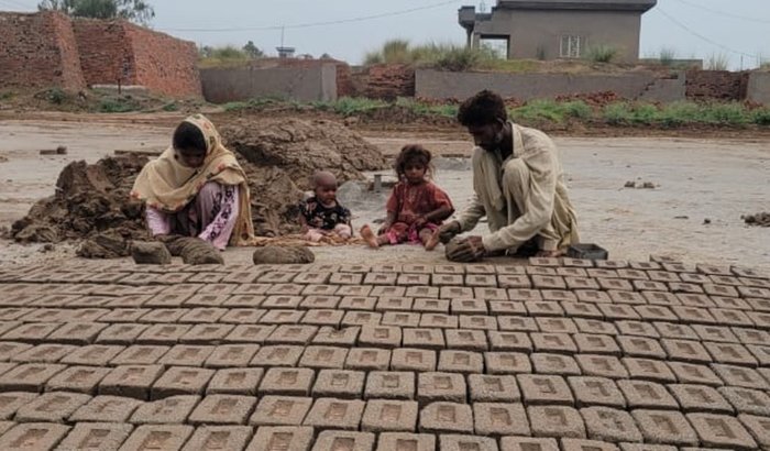 Resgate de famílias escravizadas no Paquistão 