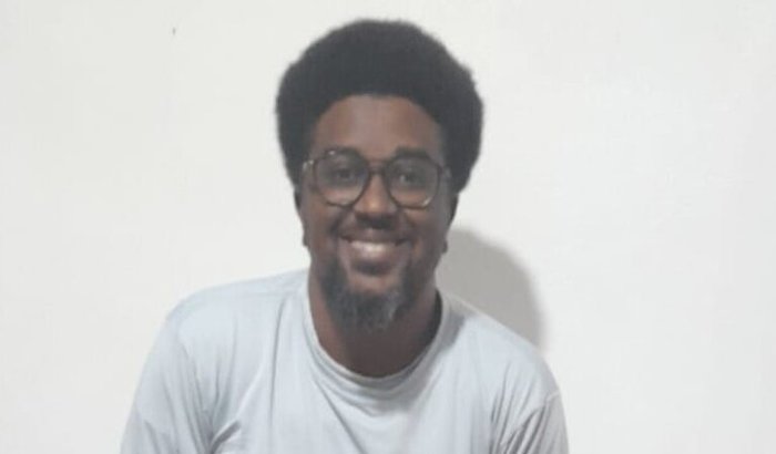 Ajude nosso amigo Junior (Etoo)