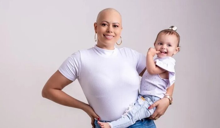 Uma mãe em tratamento, lutando com fé e amor