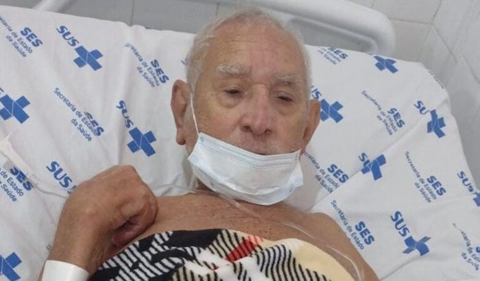 Para ajudar meu pai que está internado no hospital