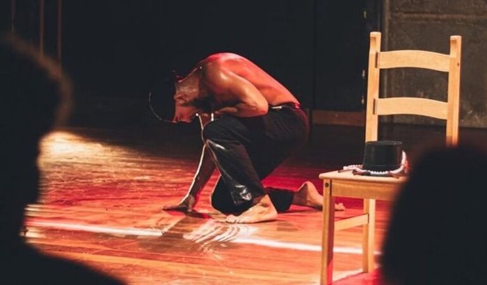"Correndo Gira" Espetáculo de Finalinação do Mestrado em Dança