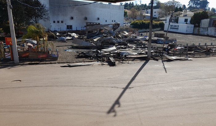 Todos pelo Chikinho Espetinhos