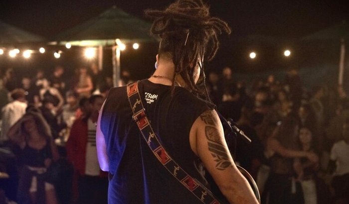 Ajude o Alexon a Recuperar Seus Equipamentos de Trabalho!