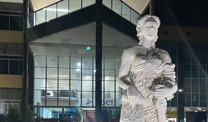Vaquinha solidária para pagar Faculdade
