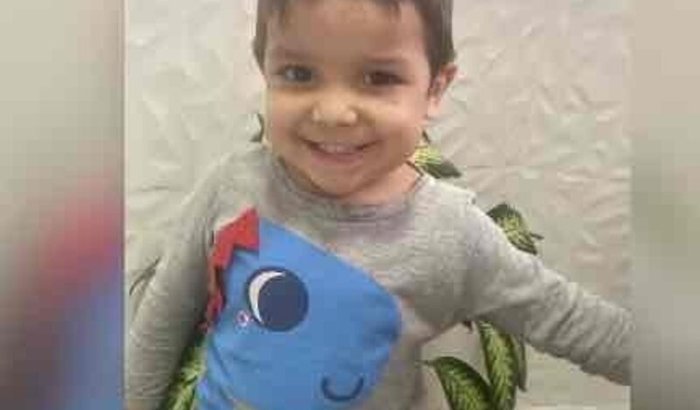 Henrique menino sorridente 
