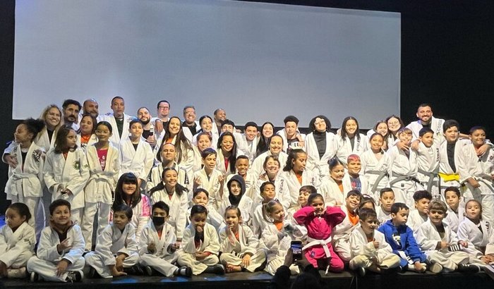 Ajude um atleta a competir