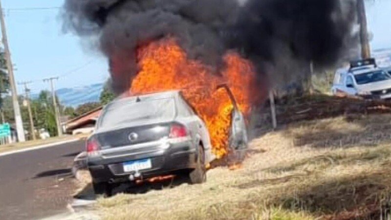 imagem da vaquinha Carro financiado pegou fogo e o seguro não cobre