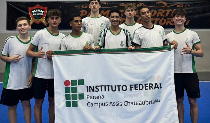 Ajude o time masculino de vôlei do IFPR a representar nossa instituição no campeonato!