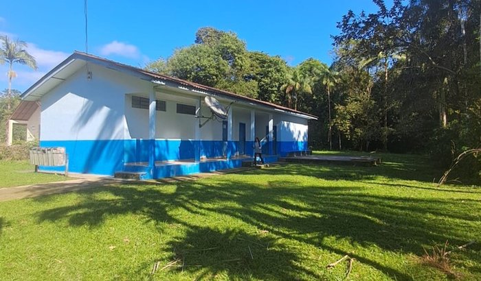 Parquinho pras crianças,  comunidade Morato