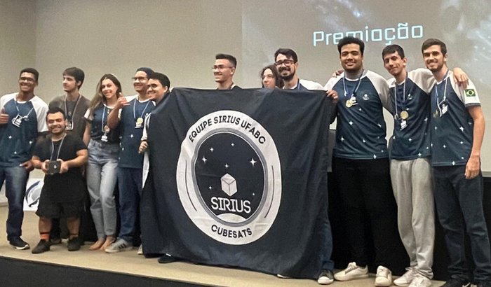 Ajude a SIRIUS a lançar um satélite!