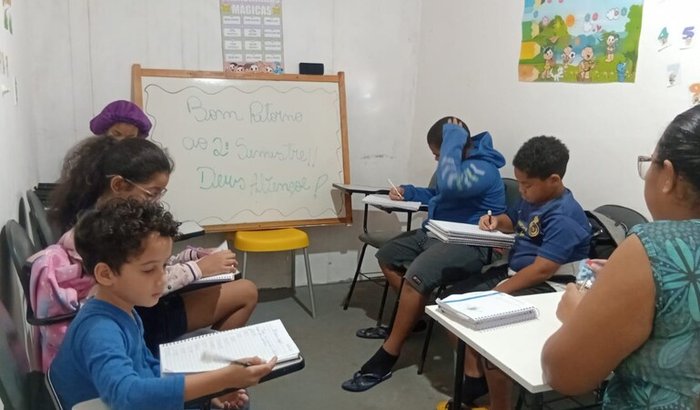 Ajudar a escolinha da Vania na Bahia