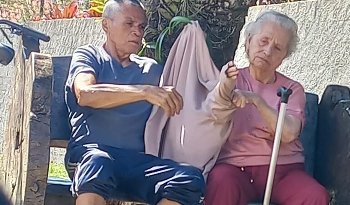 Pelos meus pais e meu irmão deficiente