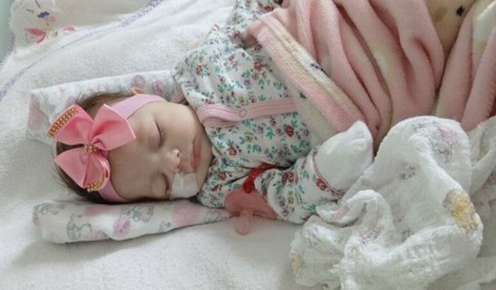 Ajude a Ana Laura com seus medicamentos 