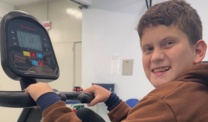 Ajude o Thiago a voltar a caminhar!