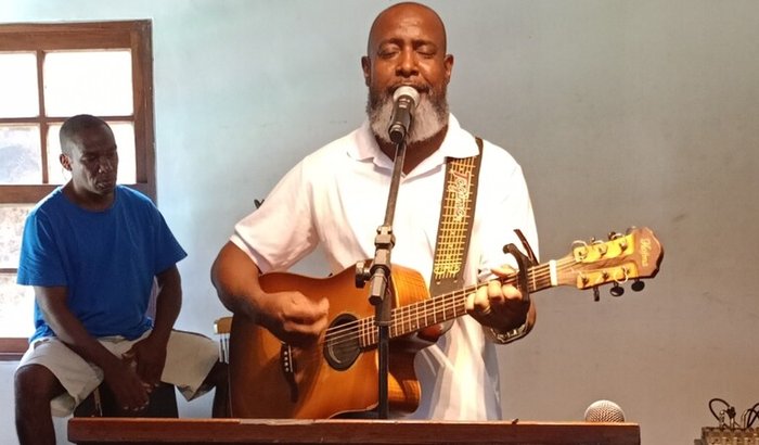 Adoração que quebra o jugo