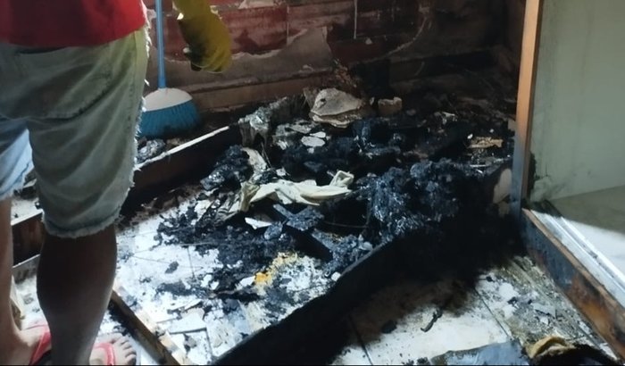 Ajuda para reformar casa após incêndio 