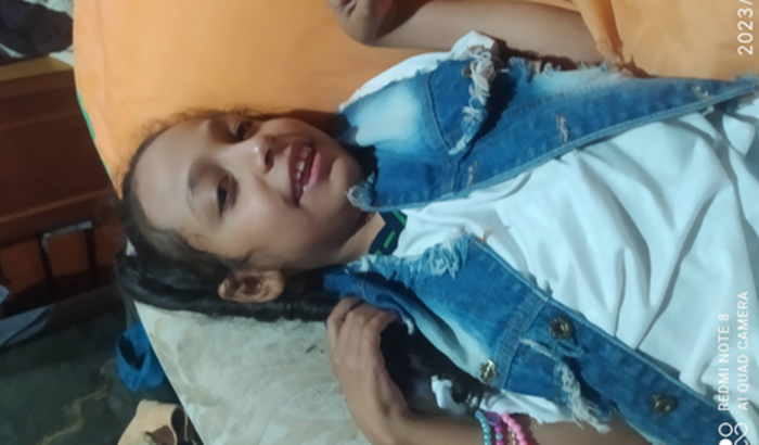 Ajude a Giovanna a conquistar uma nova cadeira de rodas postural