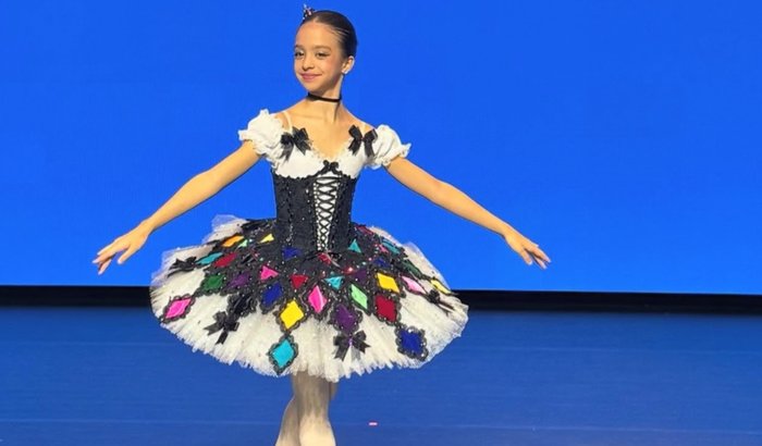 Sou uma bailarina de 10 anos e preciso da sua ajuda para continuar dançando o meu sonho ✨