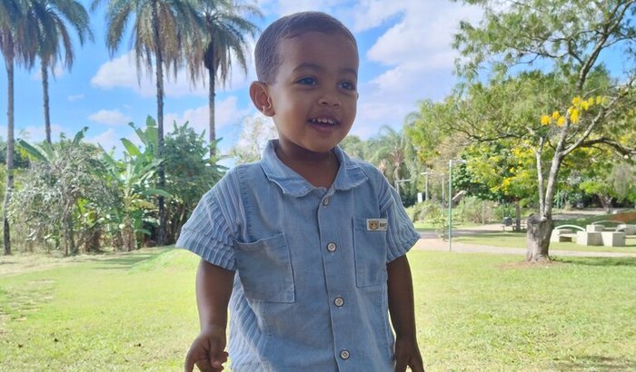 Ajude o Deryck a Ouvir o mundo