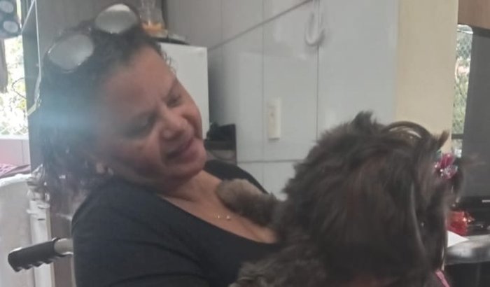 AJUDE DONA ELIANA A TER NOVAMENTE SUA LIBERDADE E VIDA ATIVA