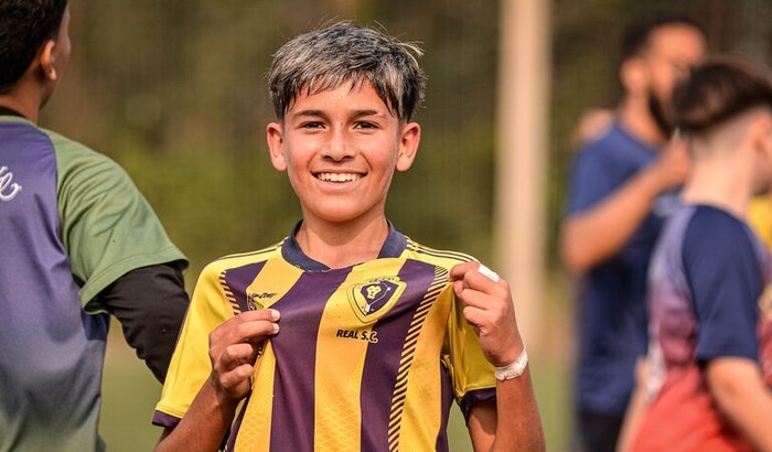 LESÃO DE LCA + MENISCO LATERAL.    ATLETA  THONYGOL DO REAL S.C