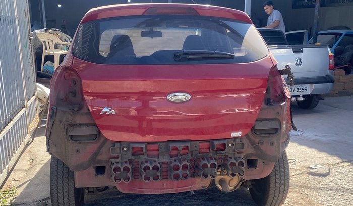 Ajuda com carro aplicado, pois é alugado e bateram no carro