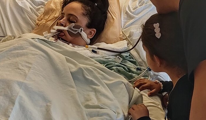 AJUDE A GEANE A SAIR DESTA