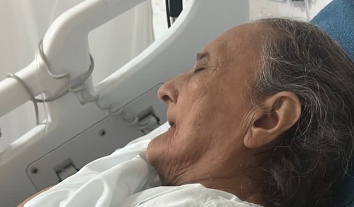 Sozinhos na Luta: Ajude-nos acompanhar minha Vó no hospital 🥺