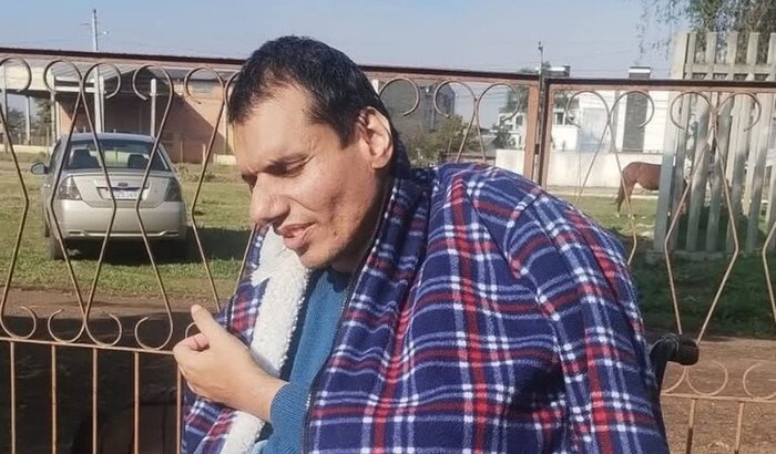 Ajude a construir um quarto para o Eduardo