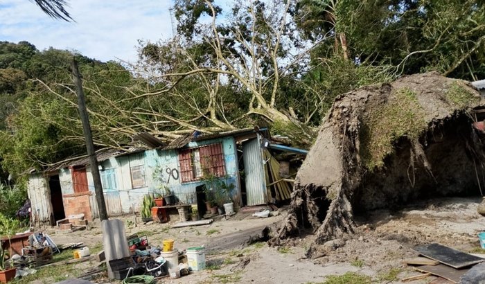 Fernanda perdeu tudo após vendaval em Mongaguá – ajude na reconstrução de sua casa