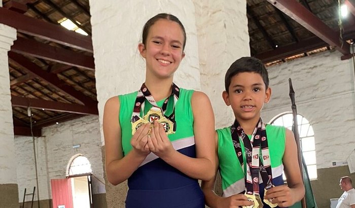 voando alto competição