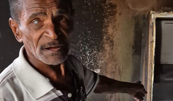 Ajude a reconstruir a casa do seu Antenor