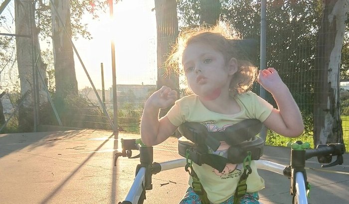 Ajude Louise - Famosa guerreira