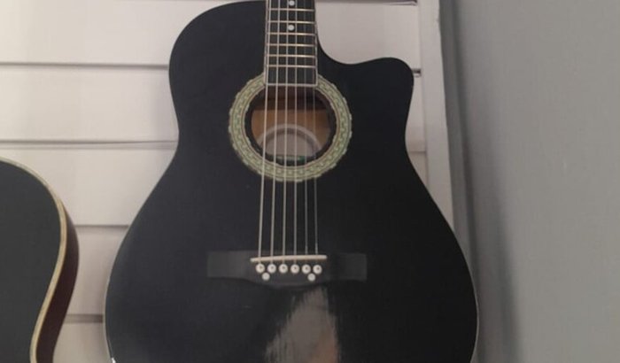 Preciso de um violão 